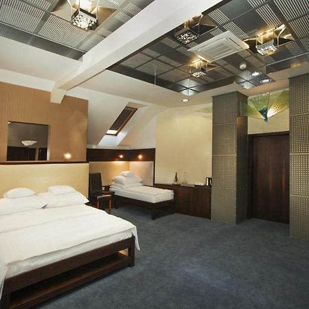 Hotel Inter Bielany Wrocławskie Eksteriør bilde